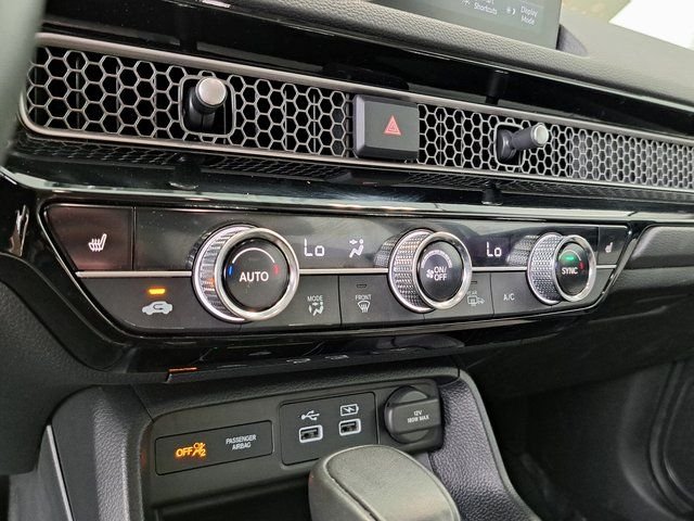Used 2024  Honda Touring image 14