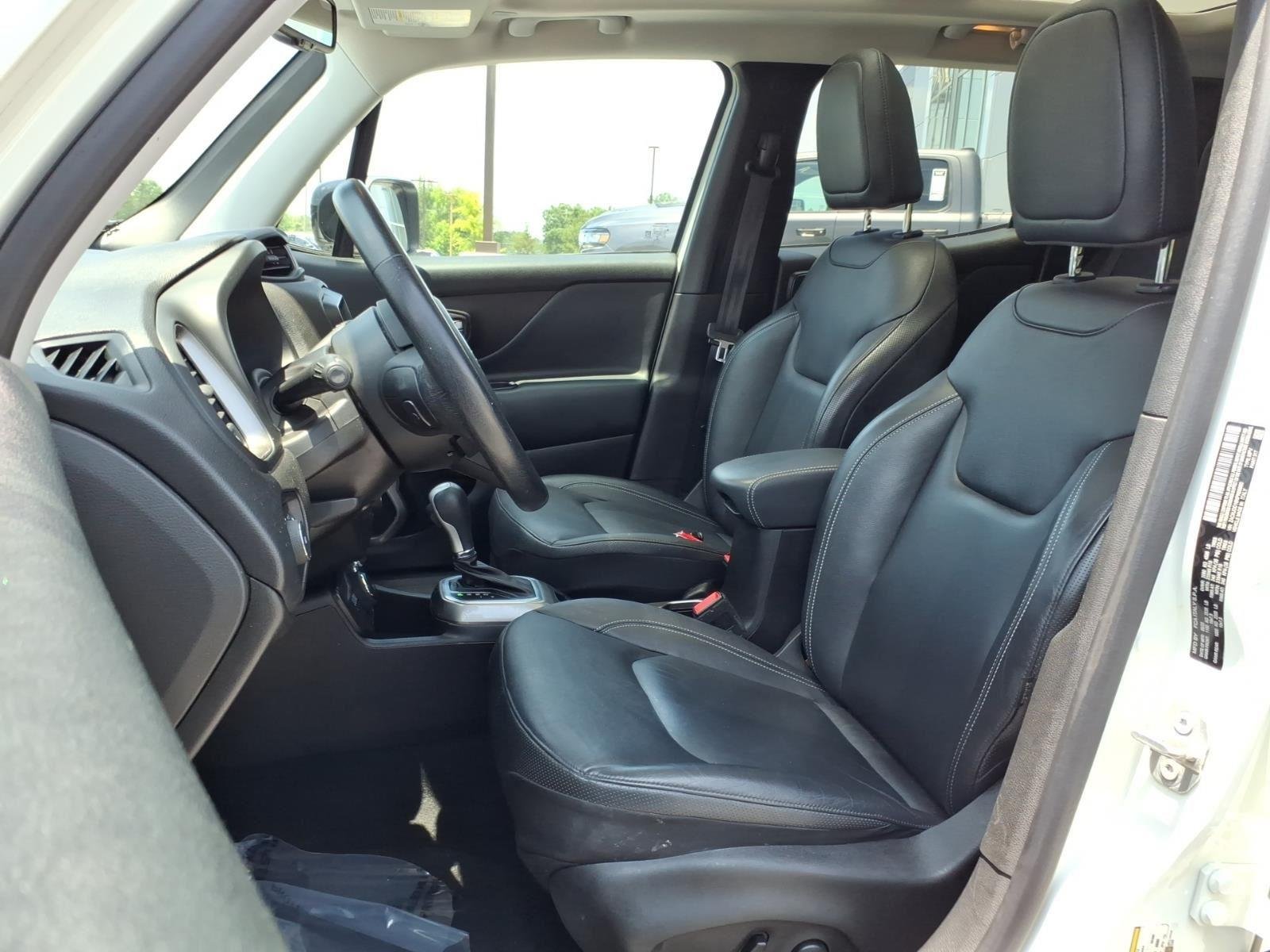 Used 2022 Alpine White Clearcoat Jeep Limited image 20