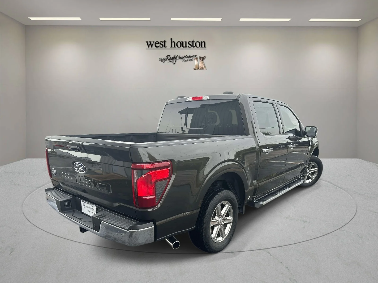 Used 2024 Black Ford XLT image 5