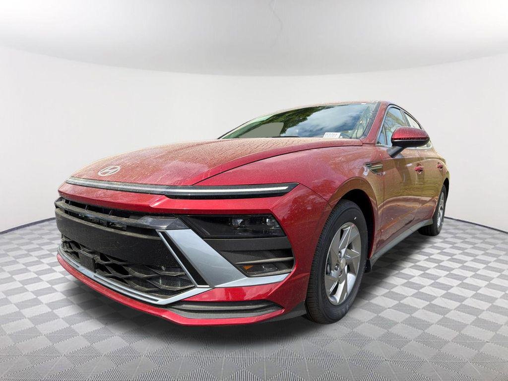 2026 Hyundai Sonata SE's photo