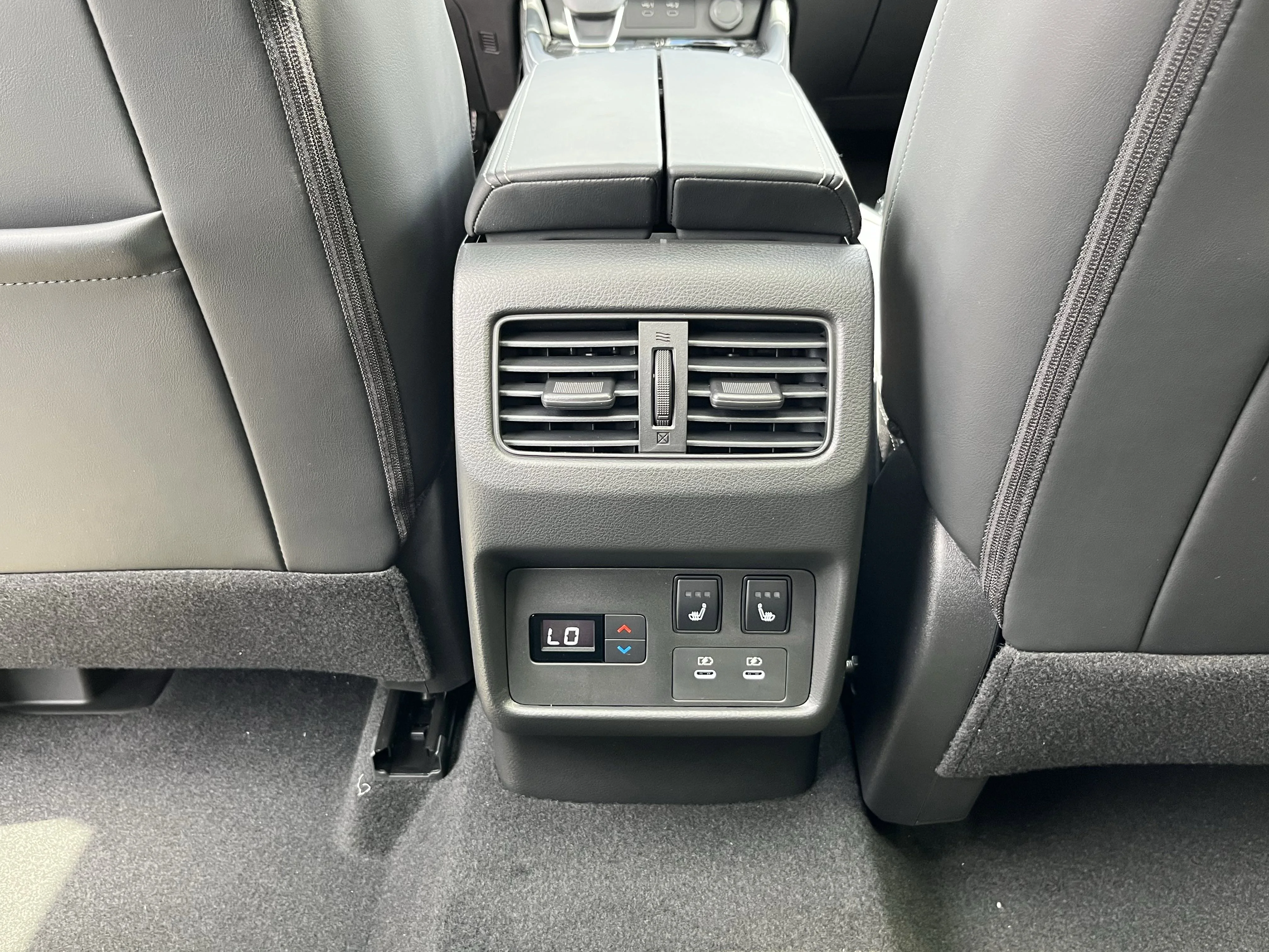 2026 Nissan Rogue Platinum - Photo 15