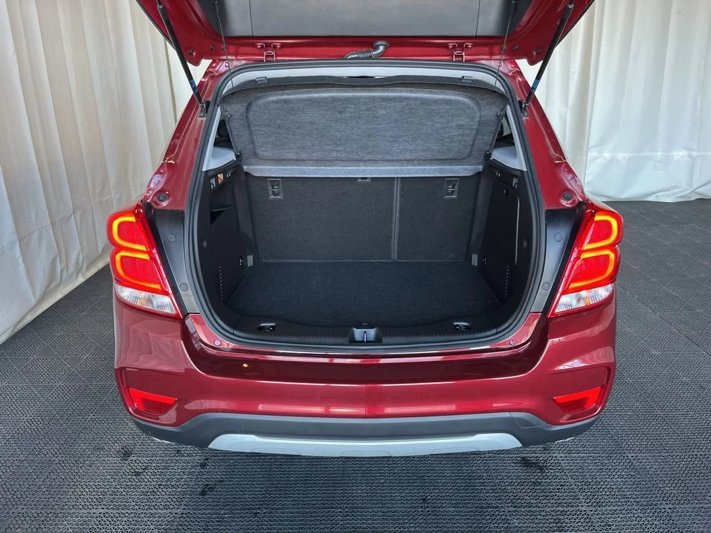 Used 2022 Red Chevrolet LT image 22