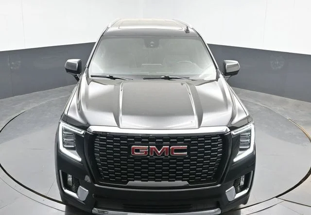 Used 2023 Black GMC SLT image 36