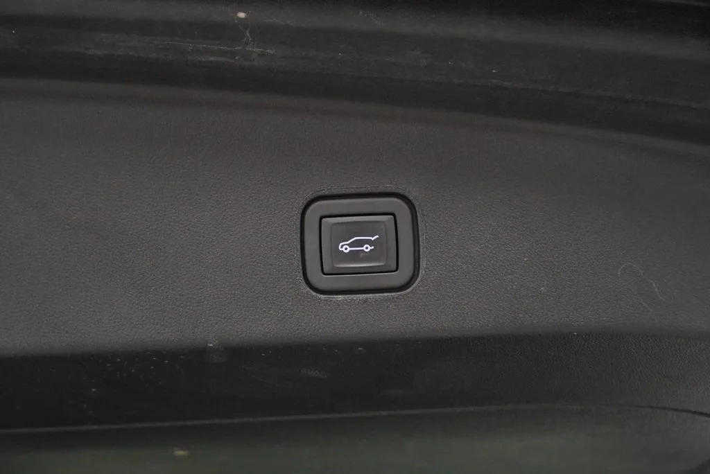 Used 2024 Emerald Lake Metallic Cadillac Sport 2 image 29