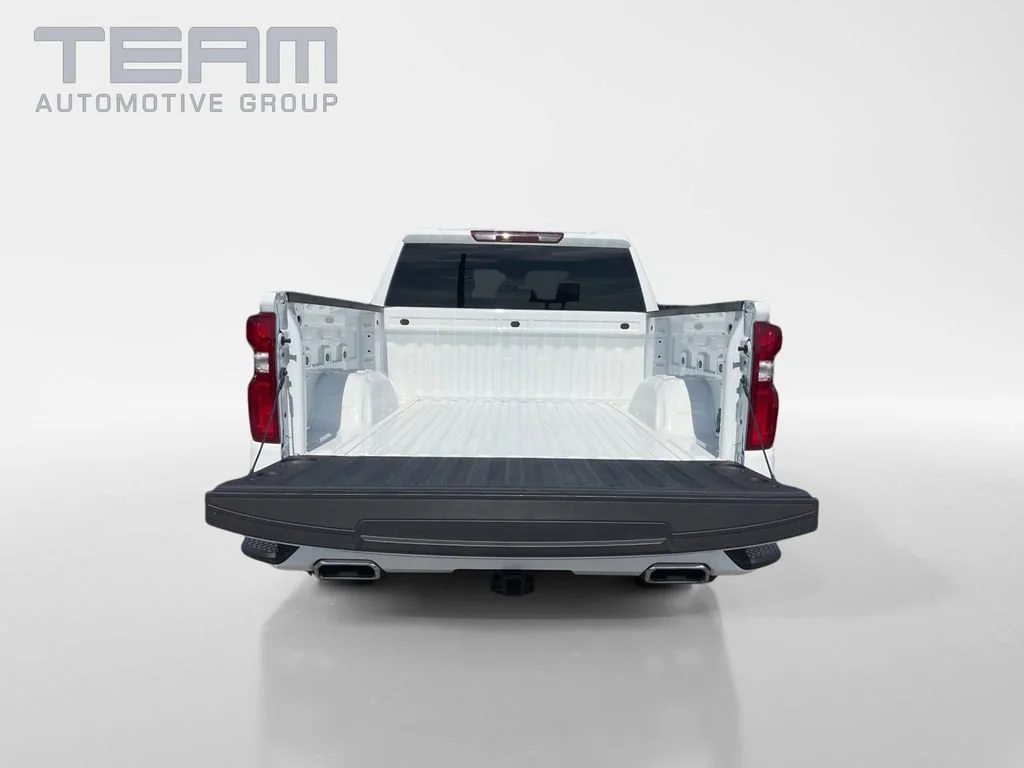 Used 2025 Summit White Chevrolet RST image 24