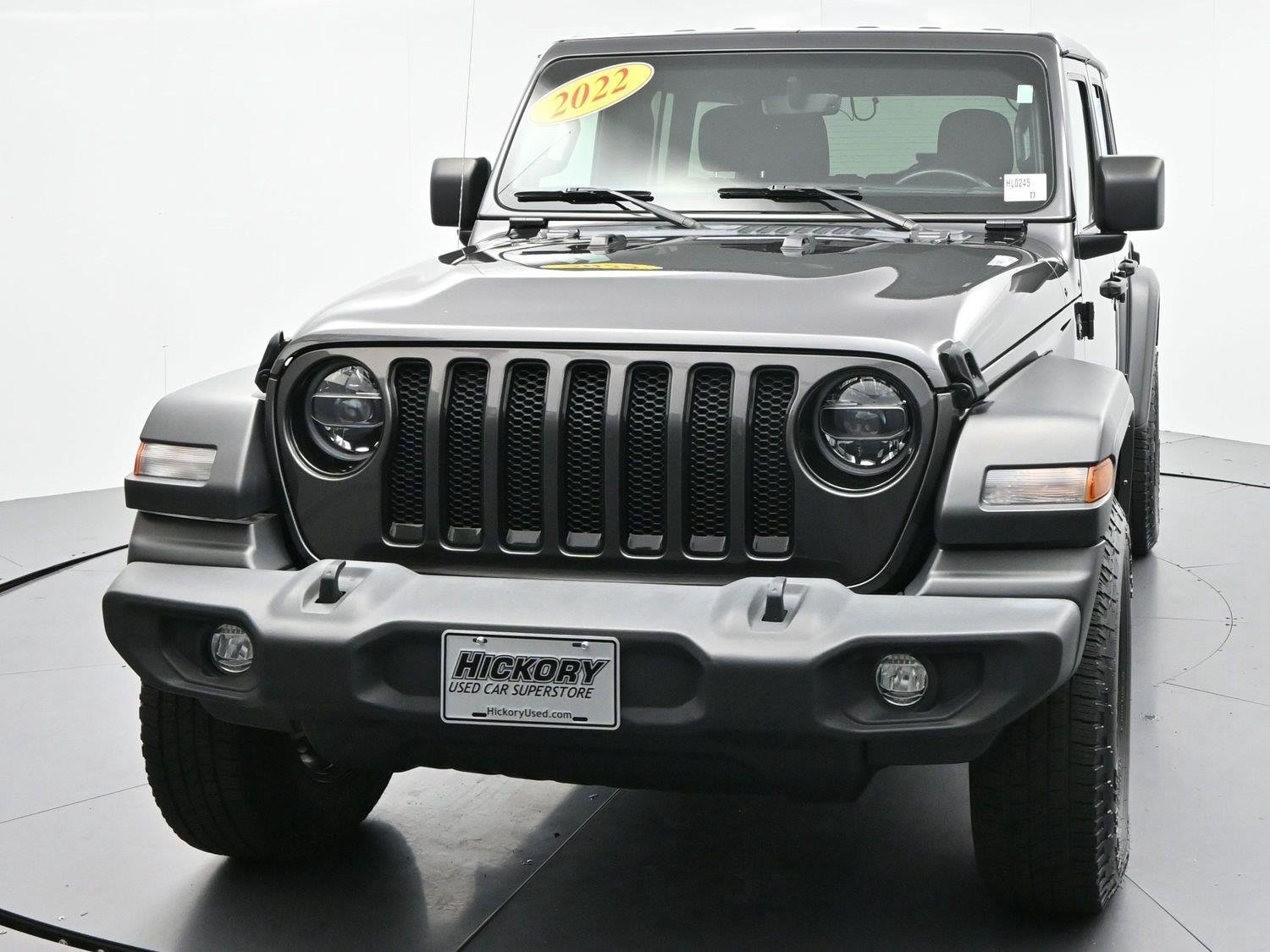 Used 2022 Granite Crystal Metallic Clearcoat Jeep Unlimited Sport Altitude image 3