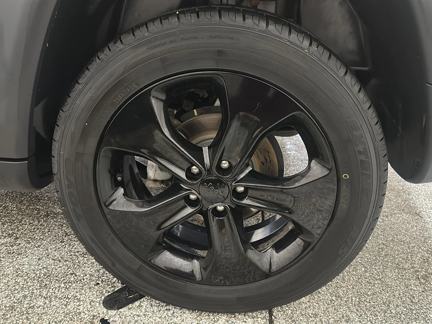 Used 2019 White Clearcoat Jeep Altitude image 14