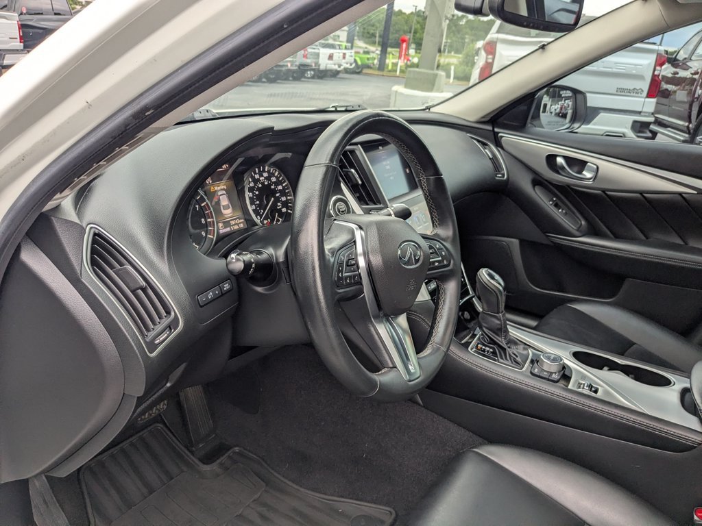 Used 2021 Pure White INFINITI 3.0t LUXE image 13