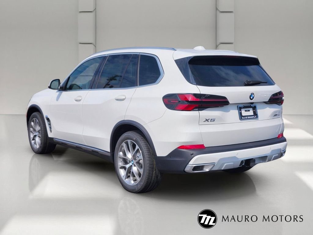 New 2026 White BMW xDrive40i image 3