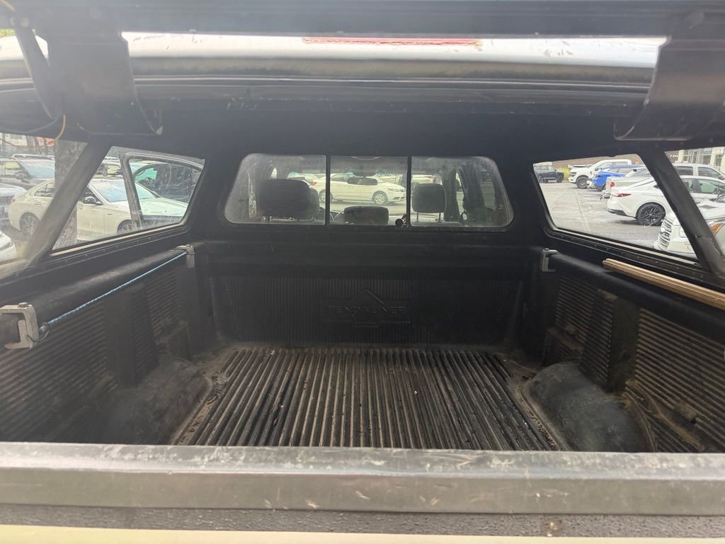 Used 2006  Toyota  image 17