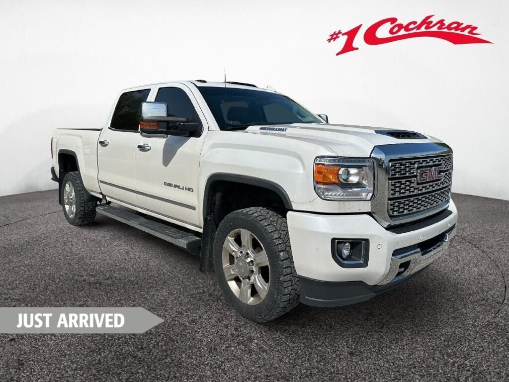 2018 GMC Sierra 4WD Crew Cab Standard Box Denali's photo