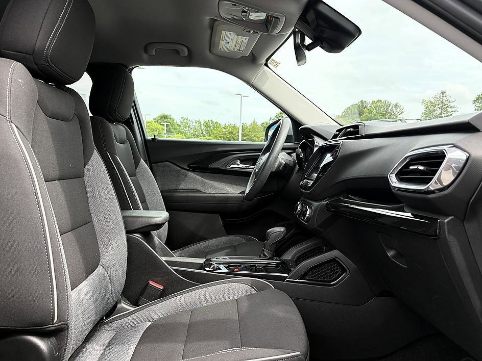Used 2023 Sterling Gray Metallic Chevrolet LT image 13