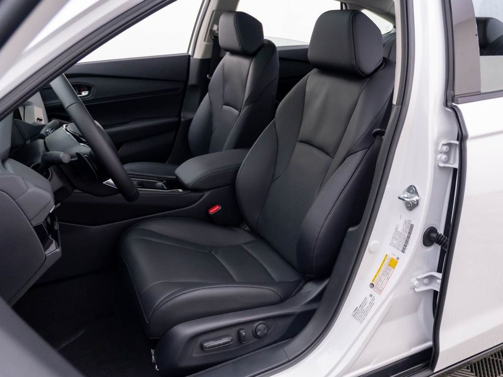 New 2026 Platinum White Pearl Honda Touring image 16