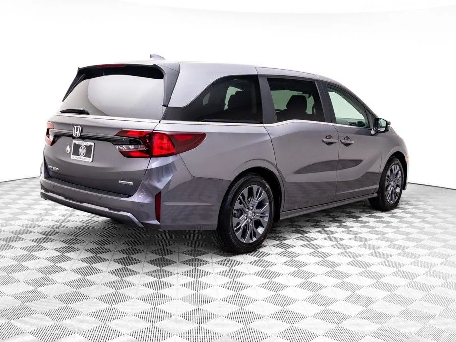 New 2026 Gray Honda Touring image 6
