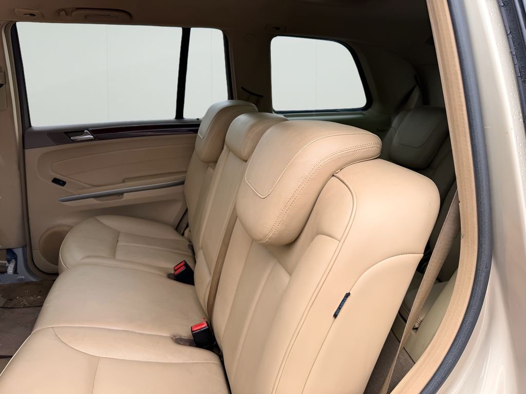 Used 2012 Pearl Beige Metallic Mercedes-Benz GL450 4MATIC® image 9