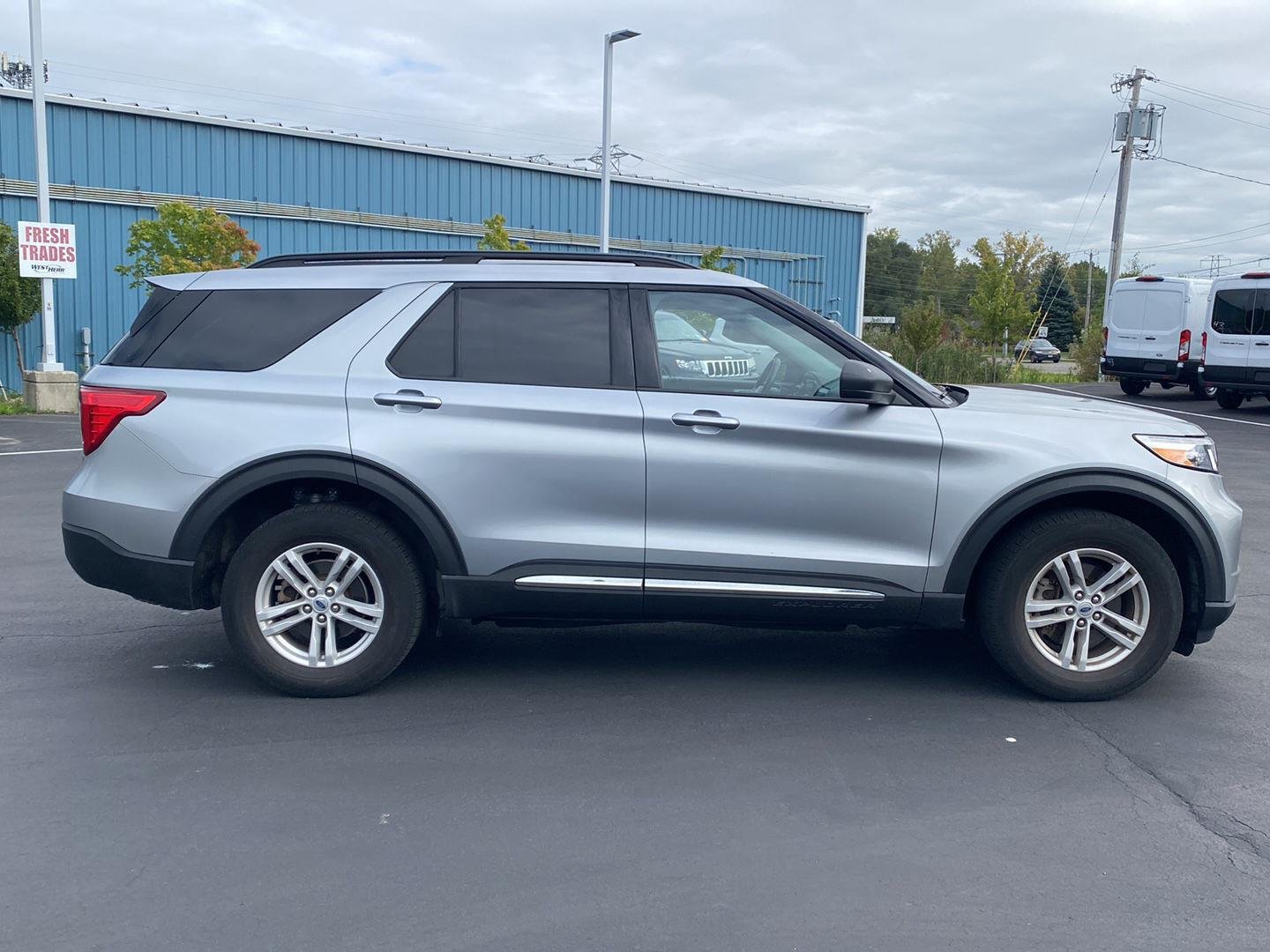 Used 2023 Iconic Silver Ford XLT image 11