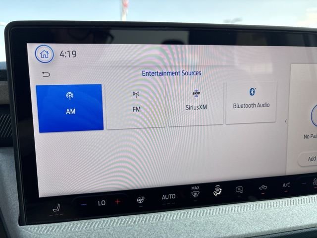 New 2025 Oxford White Ford XLT image 23