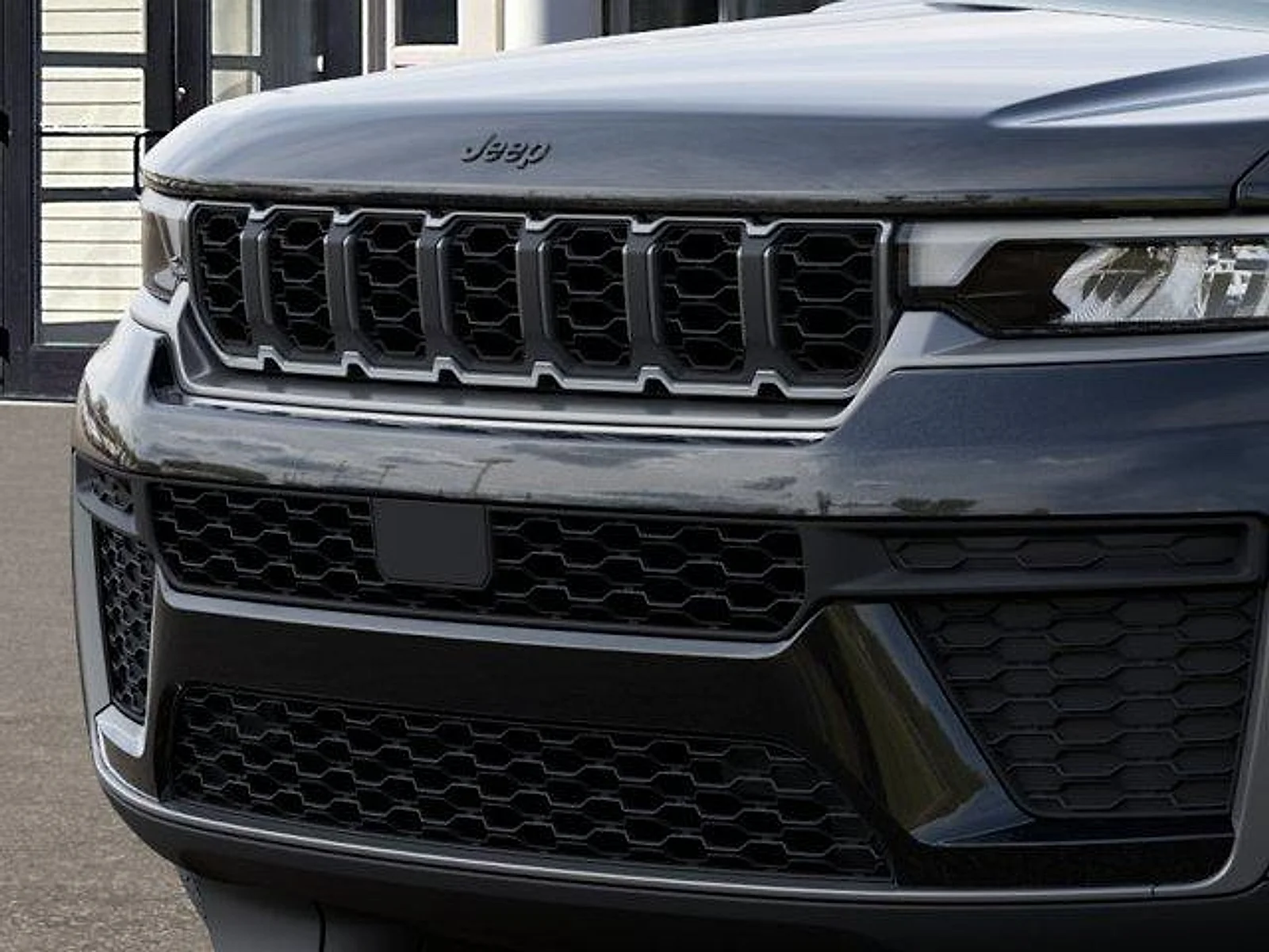 New 2026 Diamond Black Crystal Pearl-Coat Exterior Paint Jeep Altitude 4x4 image 11