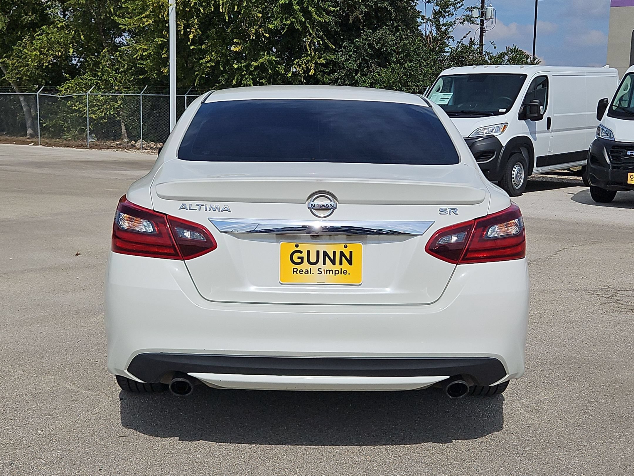 Used 2018 Pearl White Nissan 2.5 SR image 4
