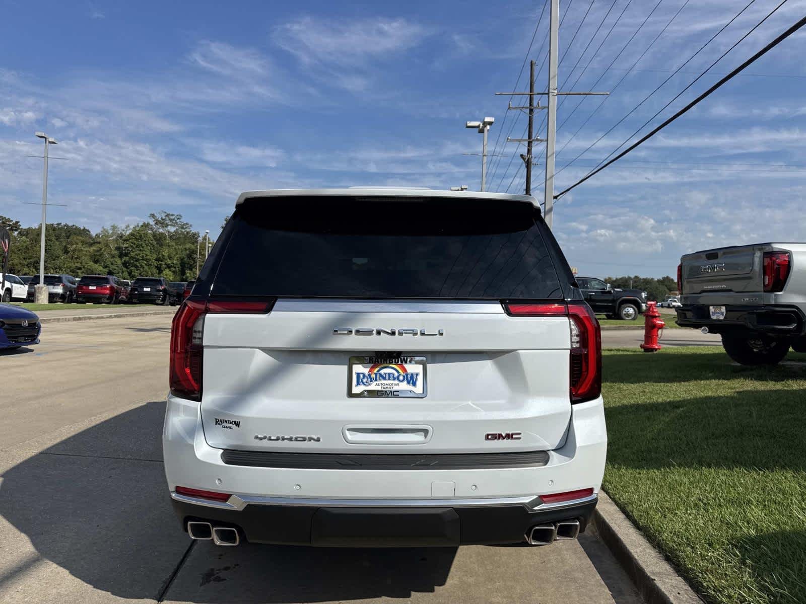 2026 GMC Yukon Denali - Photo 6