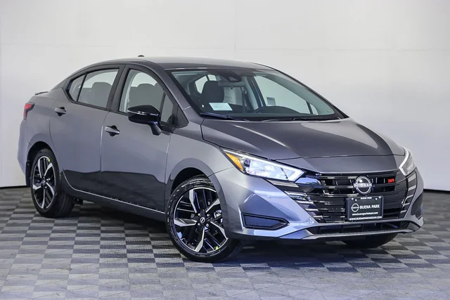 2025 Nissan Versa 1.6 SR