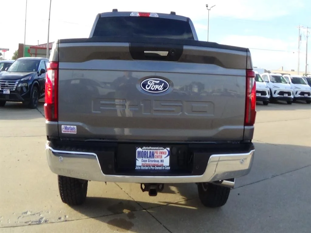 Certified Used 2024 Carbonized Gray M7 Ford XLT image 7