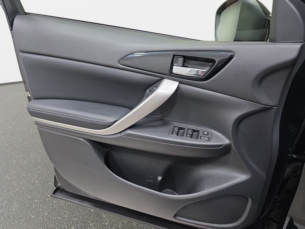 Used 2024 Black Mitsubishi SEL image 27