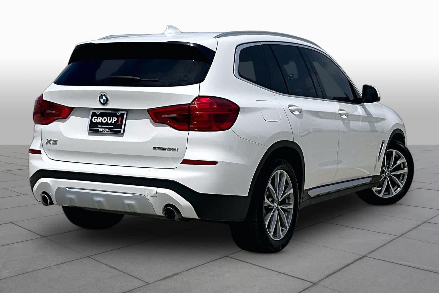 Used 2019 Alpine White BMW sDrive30i image 12