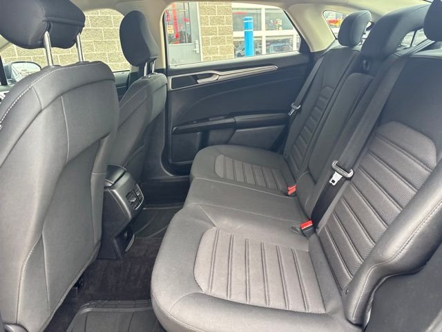 Used 2020 Black Ford SE image 30