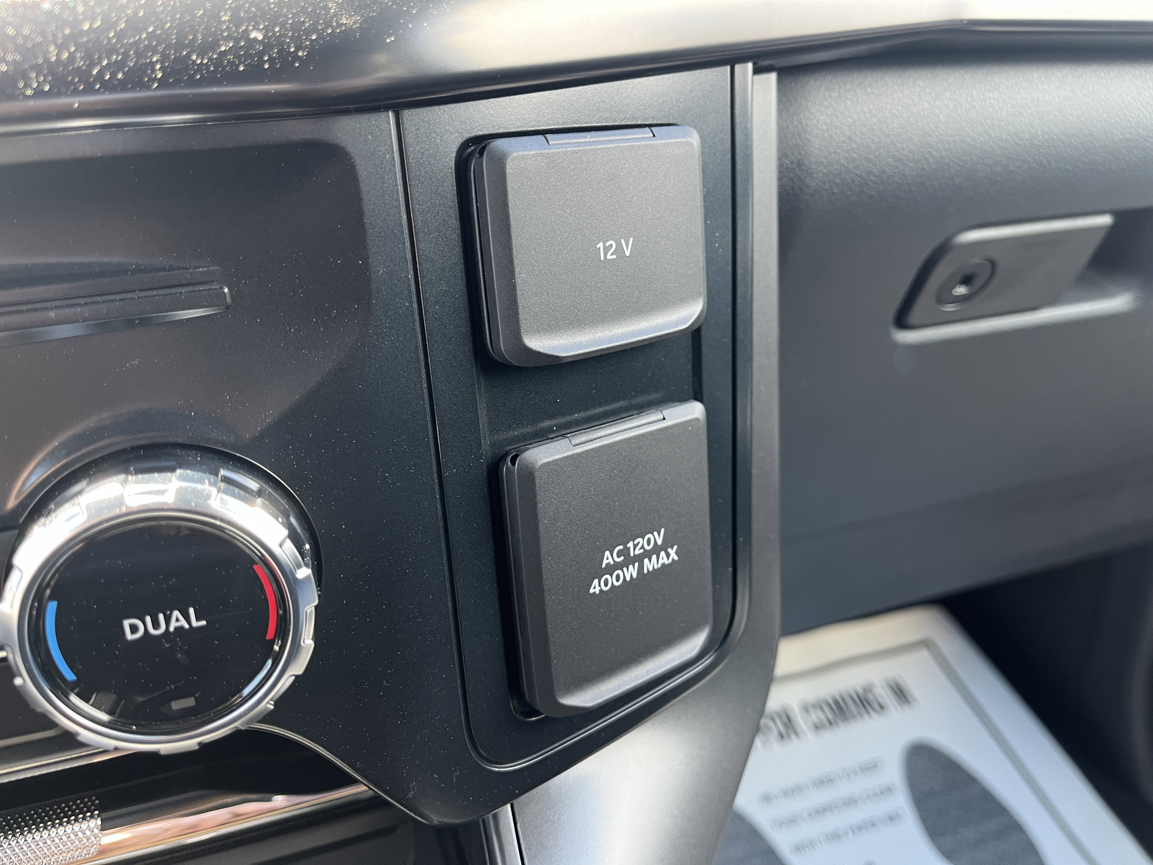 New 2026 Oxford White Ford Lariat® image 28