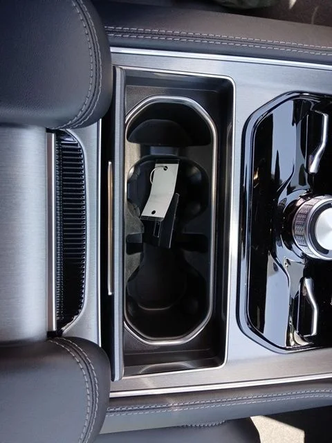 New 2026 High Gloss Black Exterior Paint Jeep Limited Altitude image 44