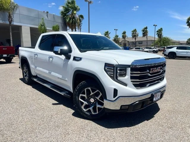 Used 2023 SUMMIT WHITE GMC SLT image 1