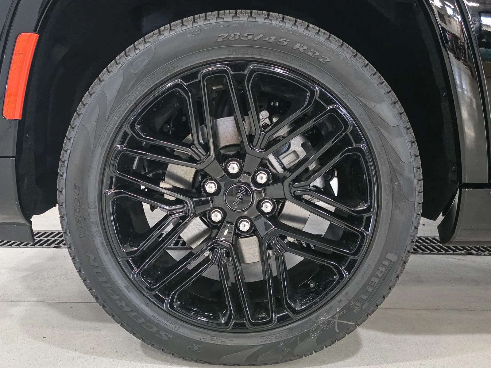 New 2026 High Gloss Black Jeep Limited Reserve image 18