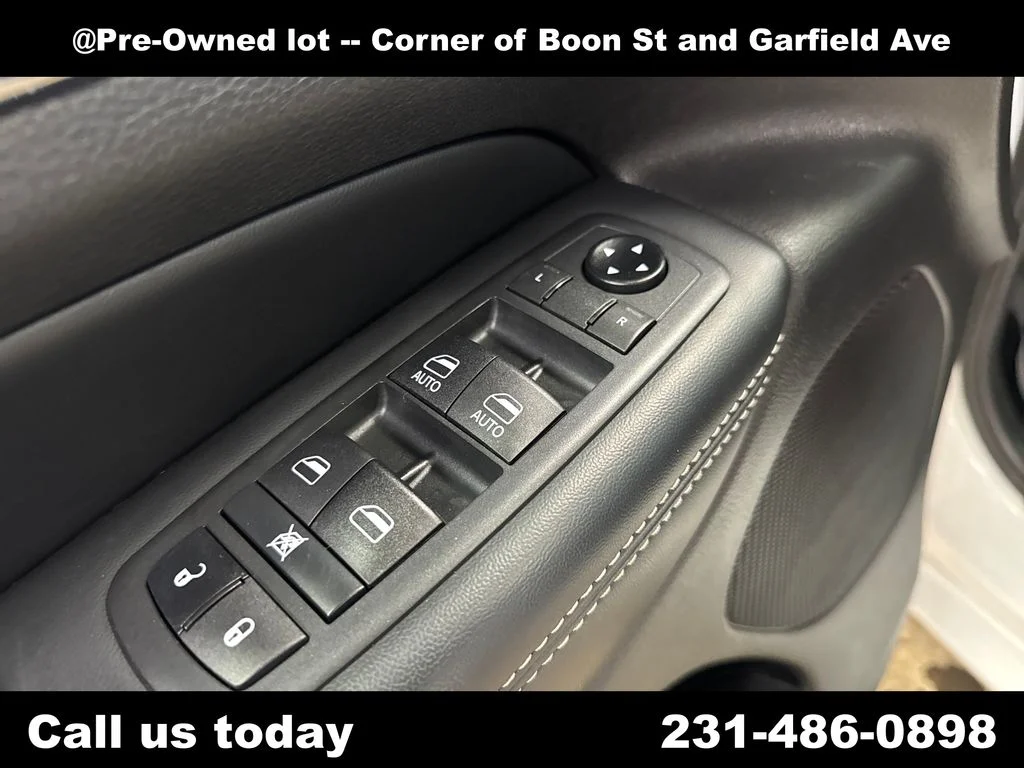 Used 2021 White Jeep Limited image 17
