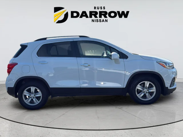 Used 2019 White Chevrolet LT image 6