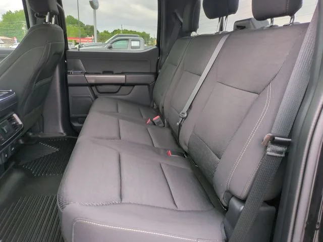 Used 2023 Black Ford XLT image 28