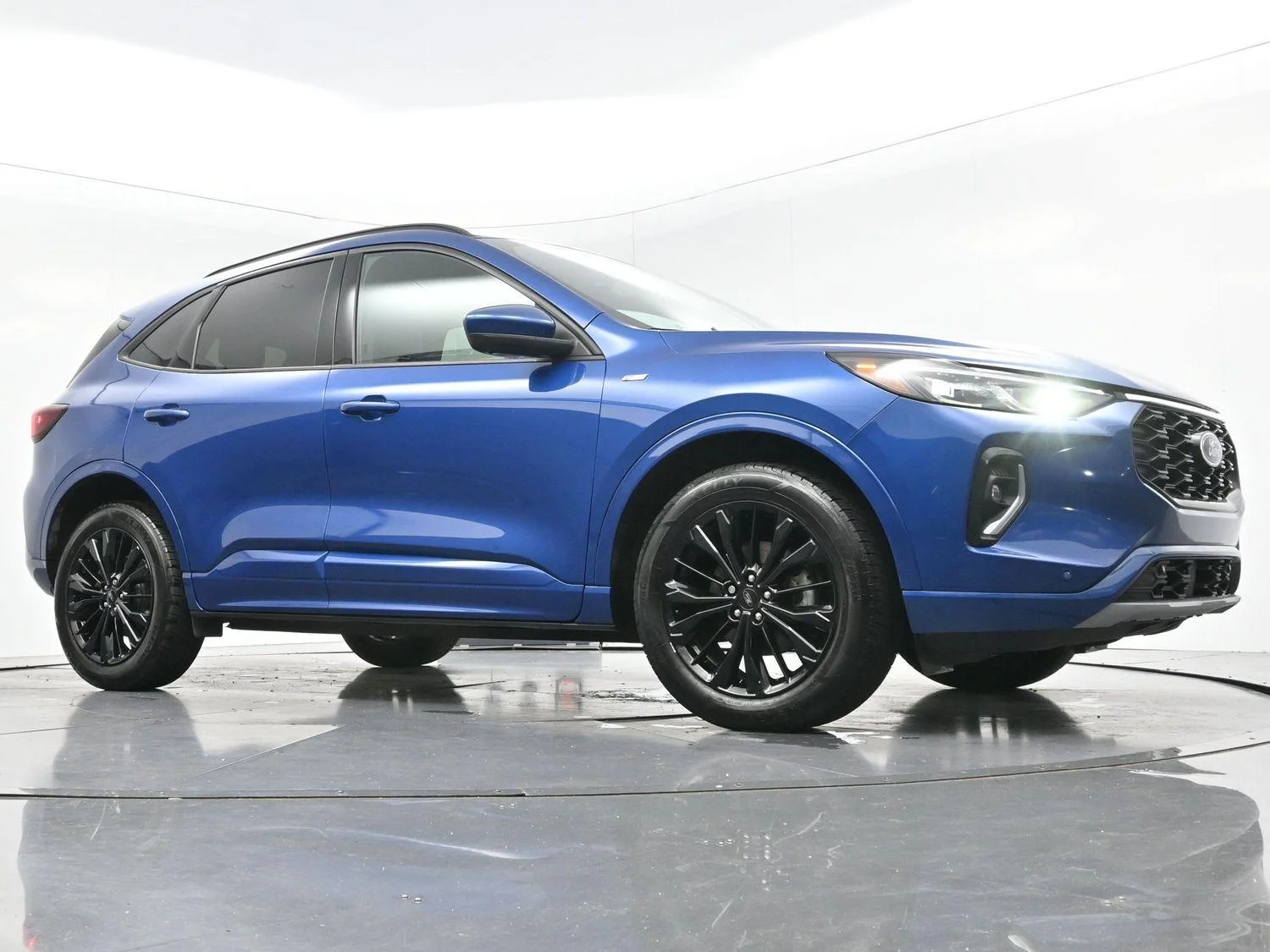 Used 2023 Atlas Blue Ford ST-Line Elite image 42