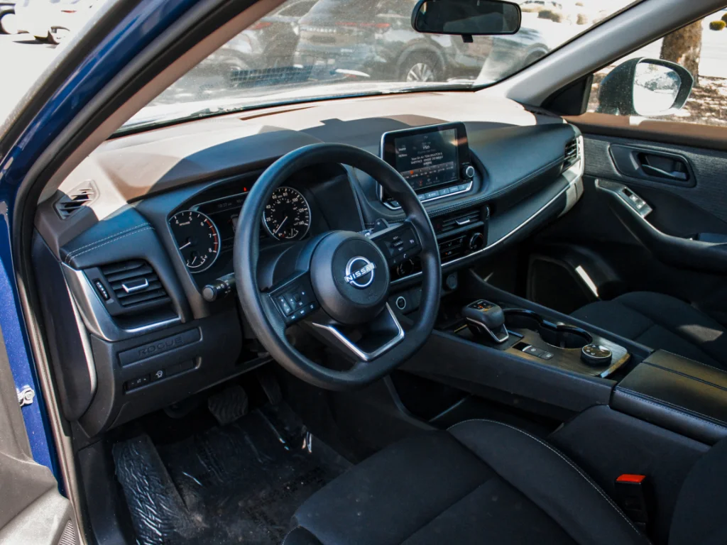 Used 2023 Caspian Blue Metallic Nissan S image 8