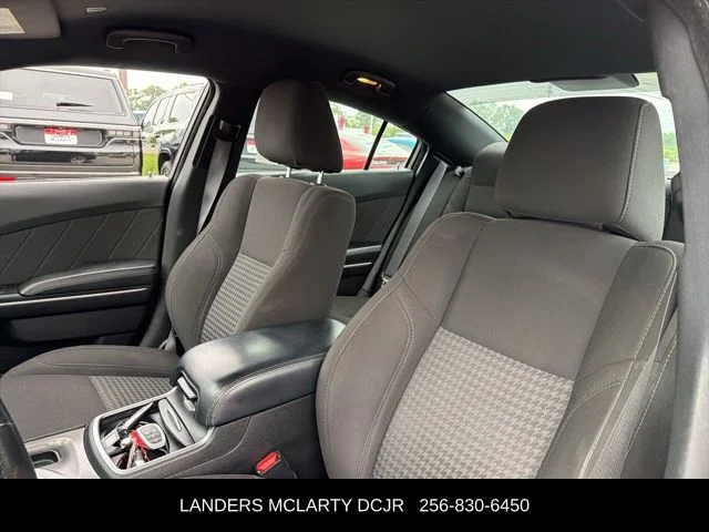 Used 2023 Black Dodge SXT image 18