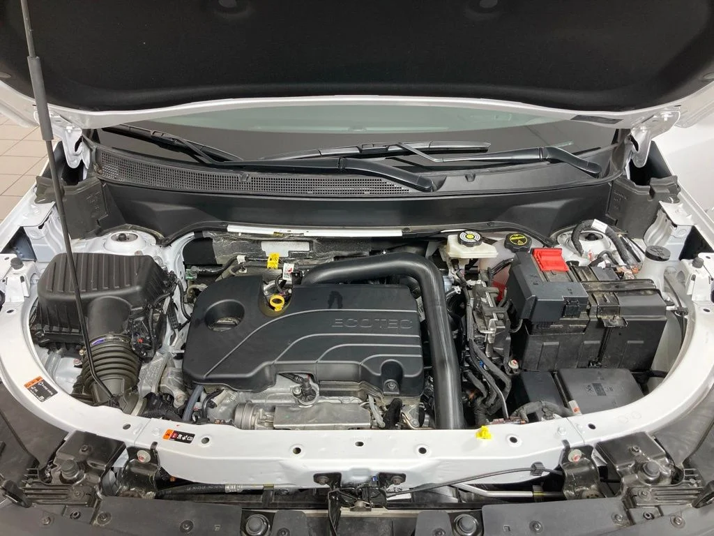 Used 2026 White Chevrolet LT image 28