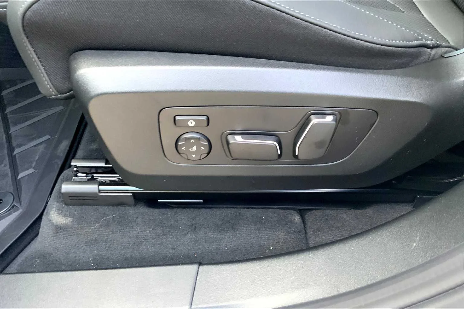 2026 BMW X3 30 - Photo 16