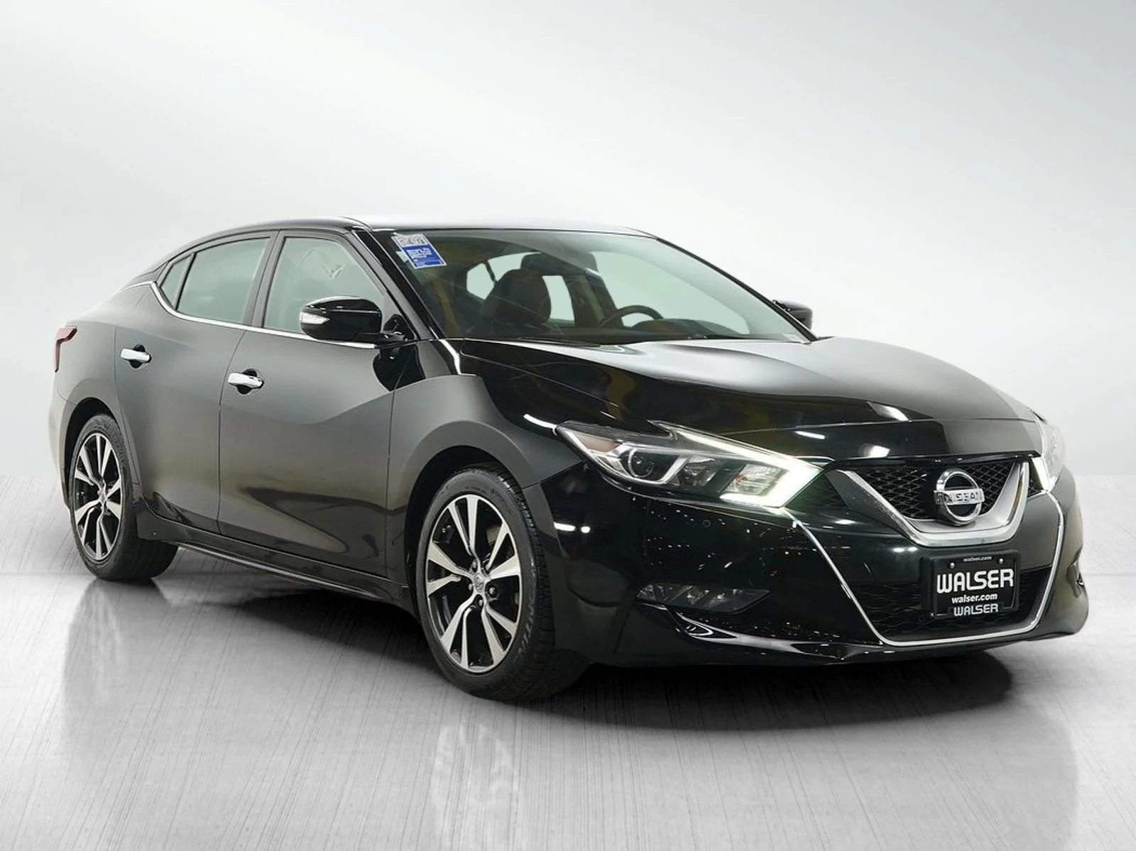 Used 2017 Super Black Nissan 3.5 SV image 7