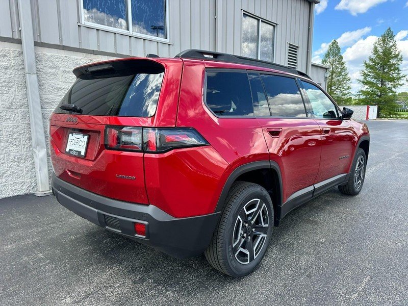 New 2026 Red Hot Pearl-Coat Exterior Paint Jeep Laredo 4x4 image 3