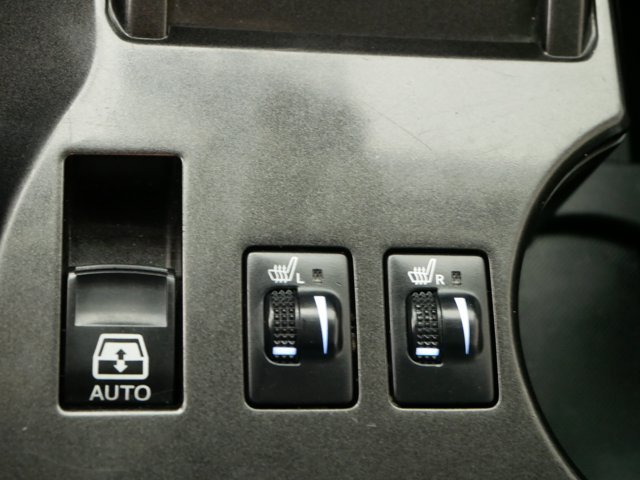 Used 2016 Super White Toyota TRD Pro image 29
