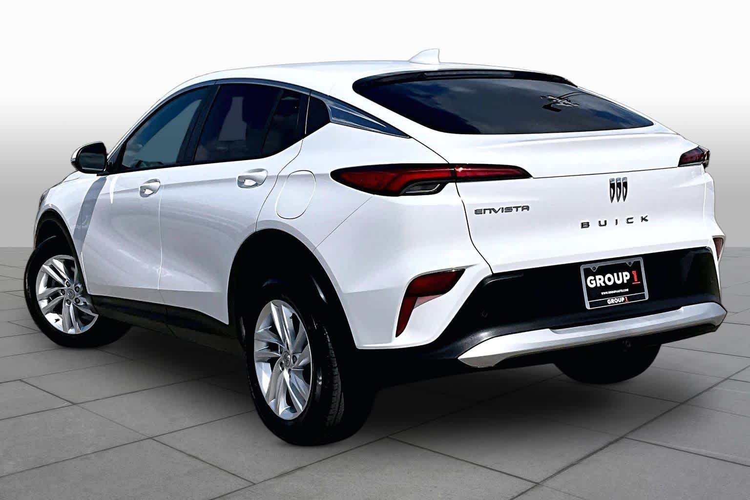 Used 2025 Summit White Buick Preferred image 12