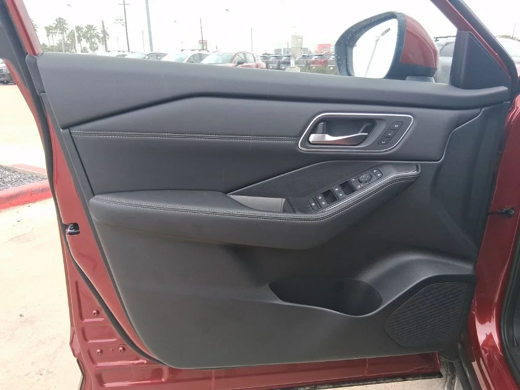New 2026 Scarlet Ember Tintcoat Nissan Platinum image 22