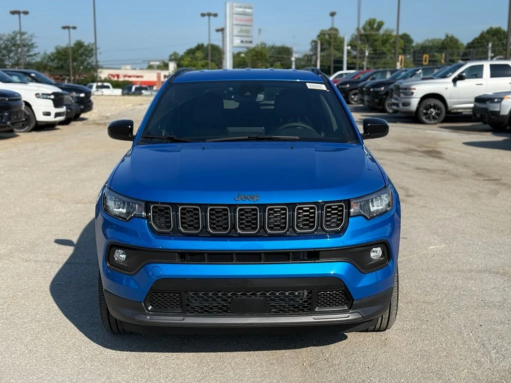 New 2026 Hydro Blue Pearl-Coat Exterior Paint Jeep Latitude image 3