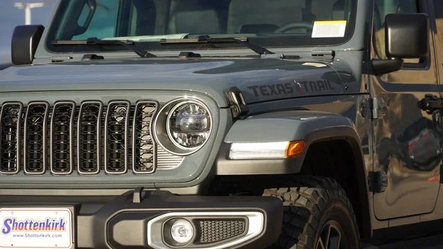 New 2026 Anvil Clear-Coat Exterior Paint Jeep Texas Trail image 4