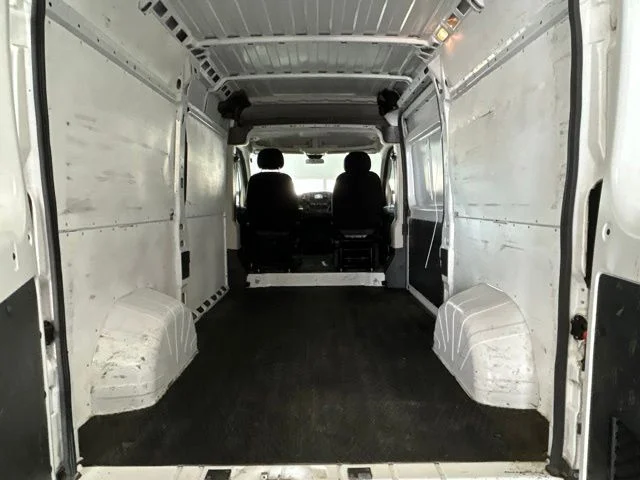 Used 2015 Bright White Clearcoat Ram Base image 15