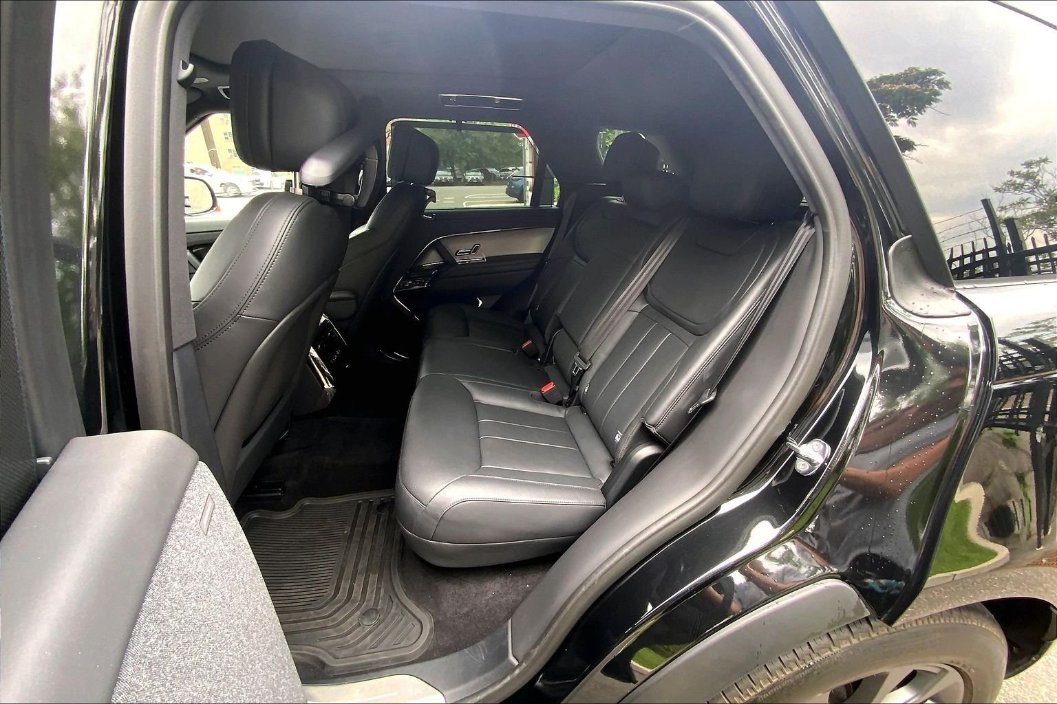 Certified Used 2025 Santorini Black Metallic Land Rover SE image 20